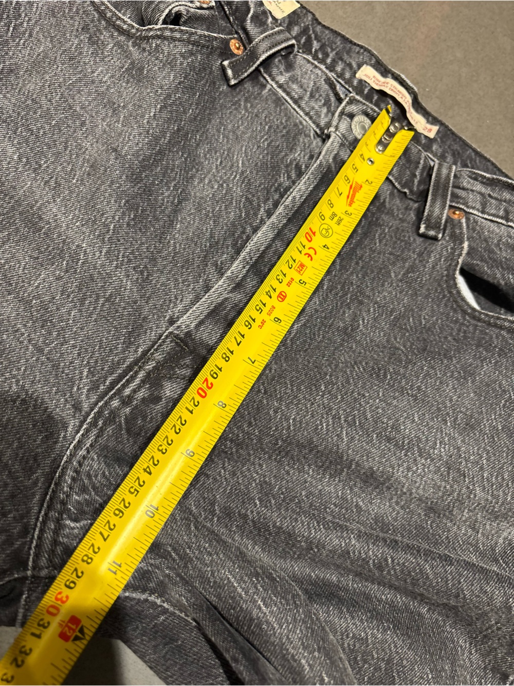 Levi’s Premium Ribcage Straight Ankle Jeans W28 L27 Washed Black 90s Minimalist - Picture 12 of 15